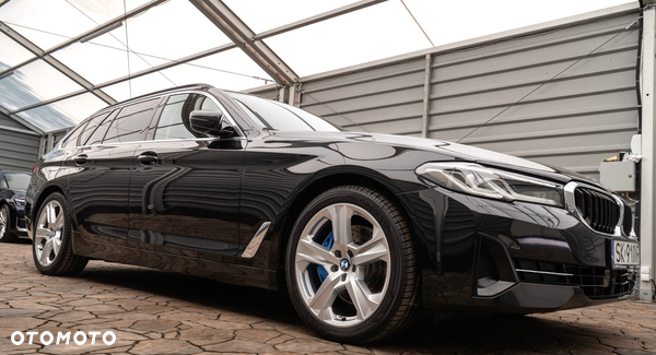 BMW Seria 5 530d xDrive Luxury Line sport