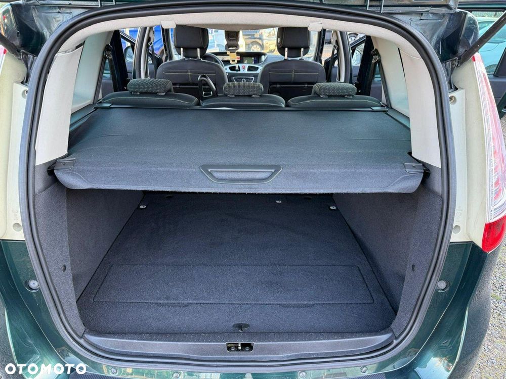 Renault Grand Scenic - 25