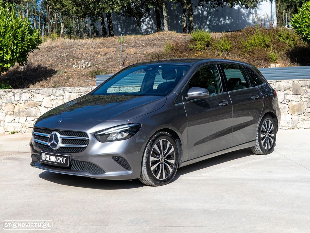 Mercedes-Benz B 180