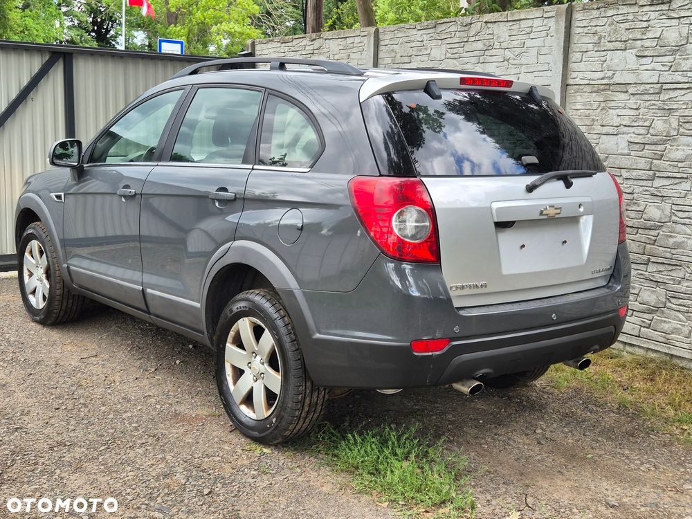 Chevrolet Captiva 2.4 2WD LT - 7