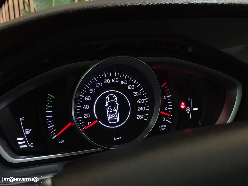 Volvo V40 1.6 D2 Momentum Eco - 30