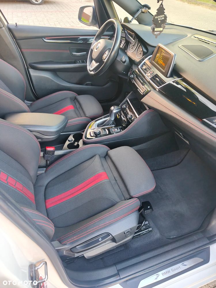 BMW Seria 2 218d Sport - 9