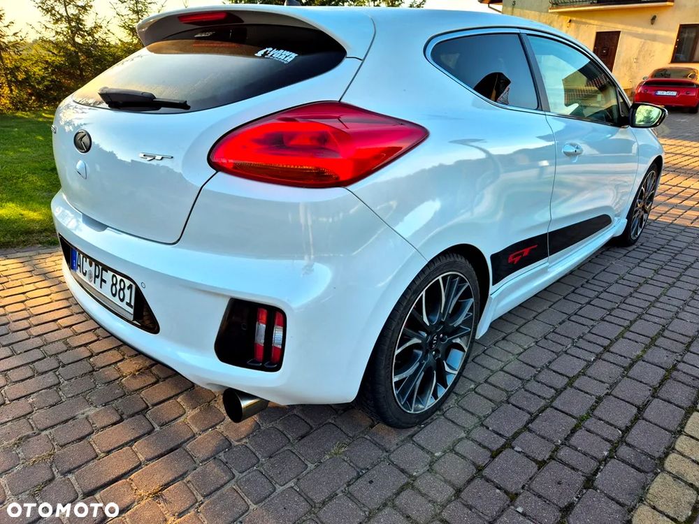 Kia ProCeed - 8
