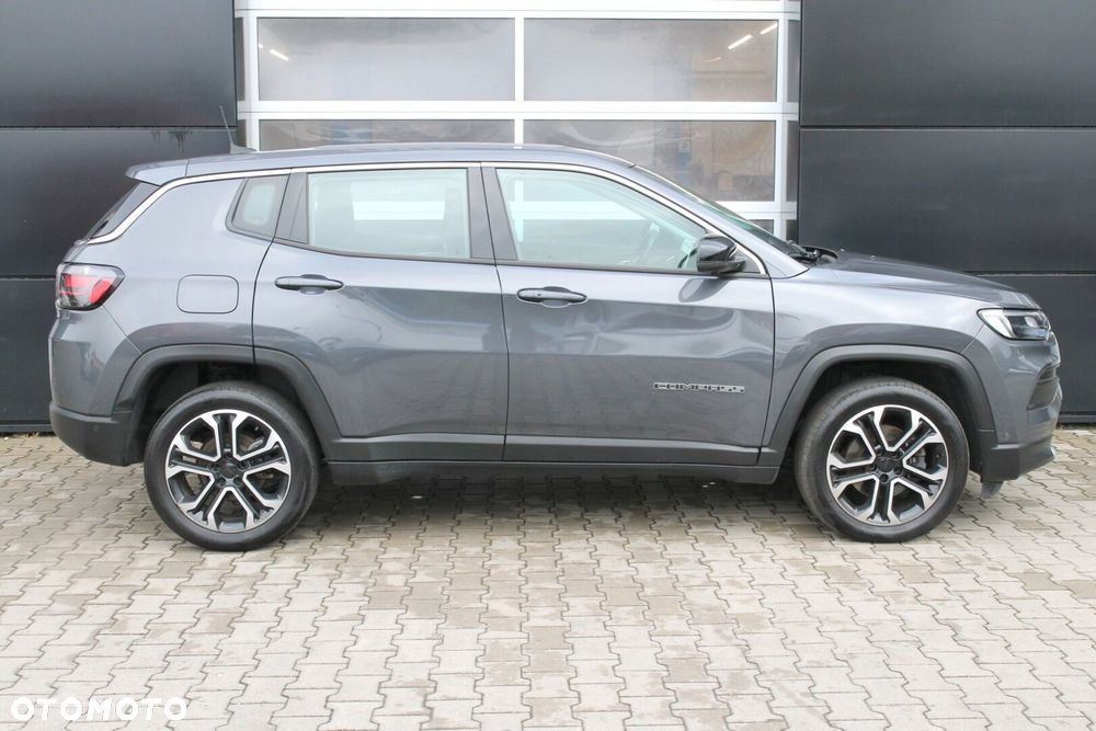 Jeep Compass - 16