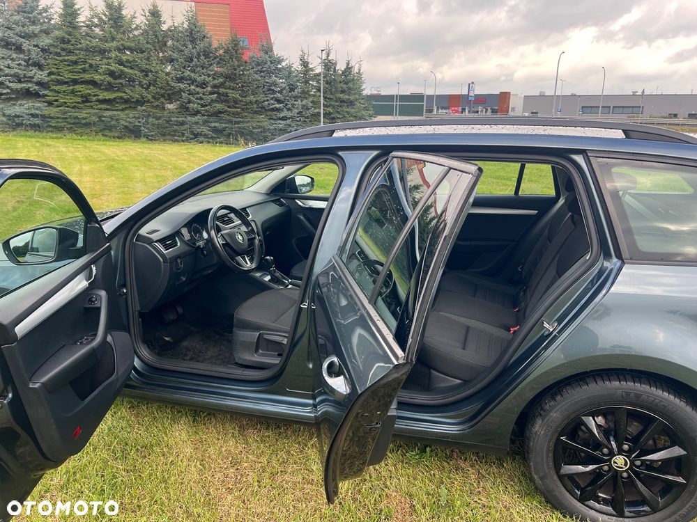 Skoda Octavia 2.0 TDI SCR Ambition DSG - 9