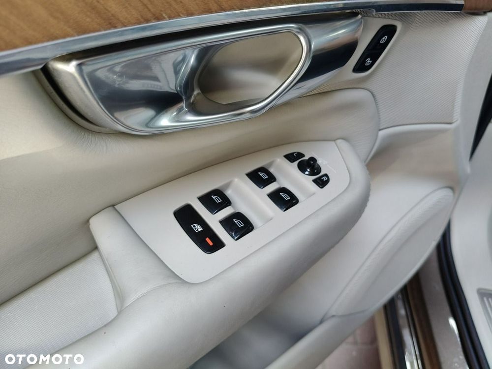Volvo XC 90 D5 AWD Inscription - 21