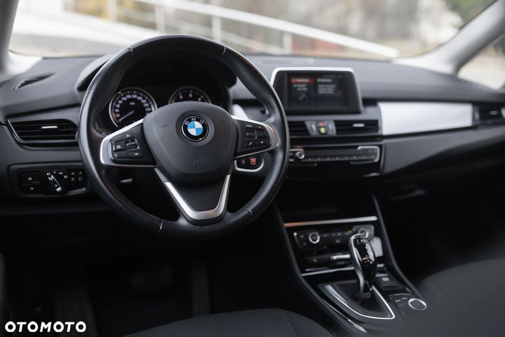 BMW Seria 2 218d Advantage - 13