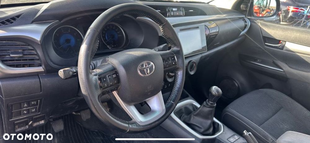 Toyota Hilux 4x4 Double Cab S&S Comfort - 8
