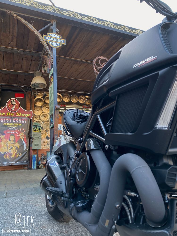 Ducati Diavel Carbon Edition Exclusive - 5