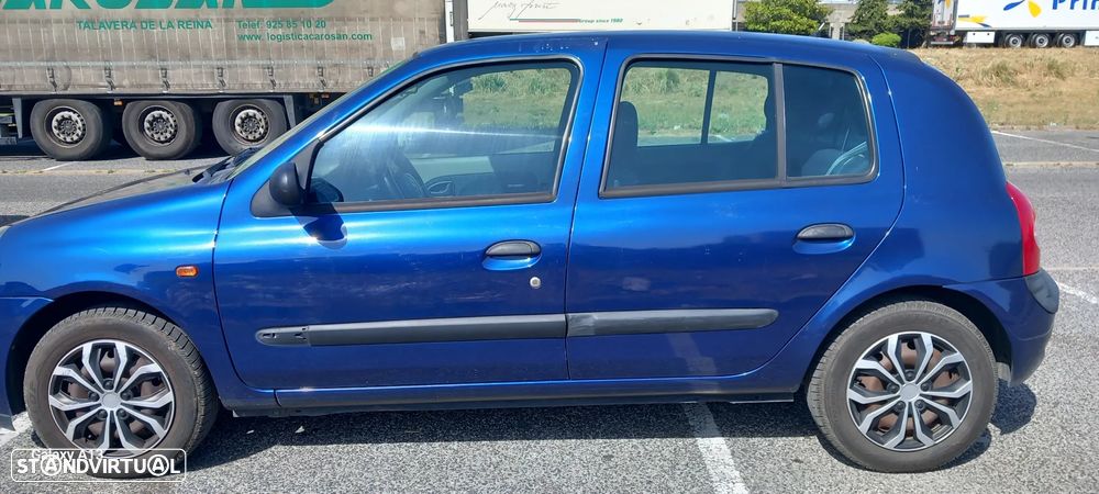 Renault Clio 1.2 16V Privilège - 6