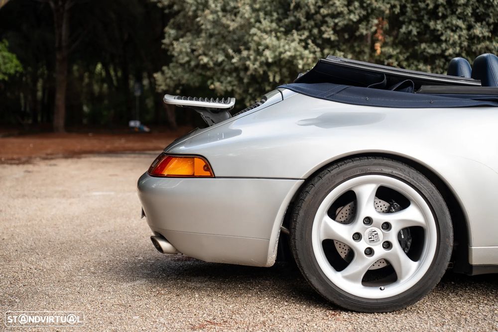 Porsche 911 (993) Cabriolet 3.6 Carrera 2 - 17