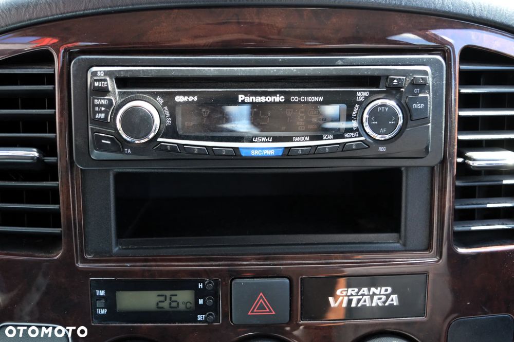 Suzuki Grand Vitara 2.0 - 17