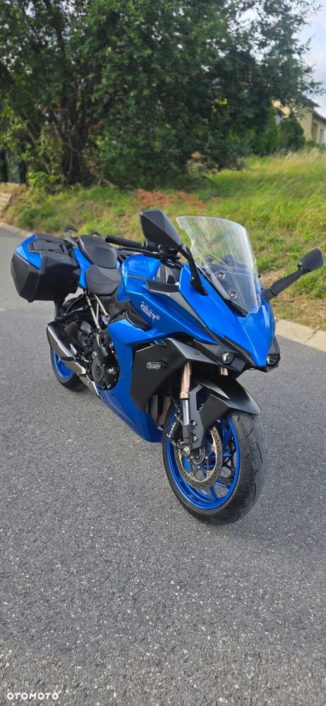 Suzuki GSX 1000 - 17