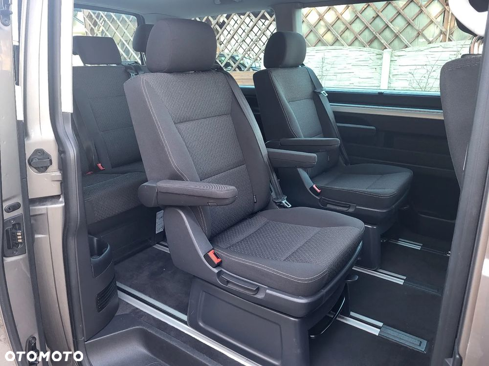 Volkswagen Multivan - 5