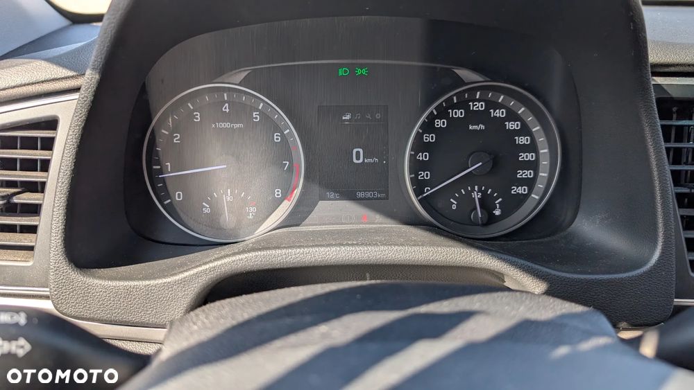 Hyundai Elantra - 13