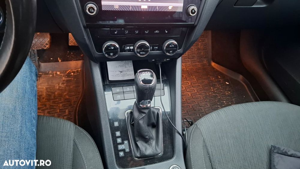 Skoda Octavia 2.0 TDI DSG Ambition - 9