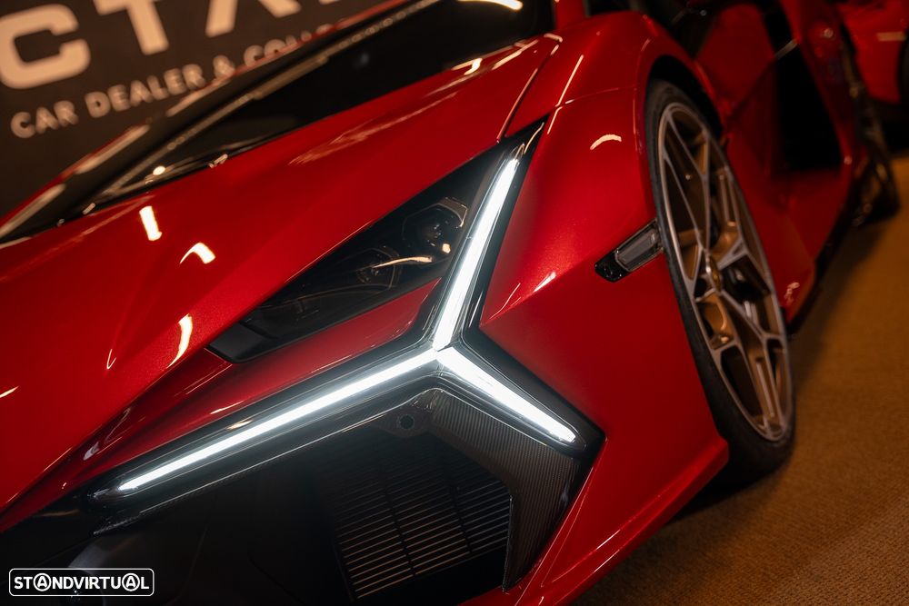 Lamborghini Revuelto 6.5 V12 - 10