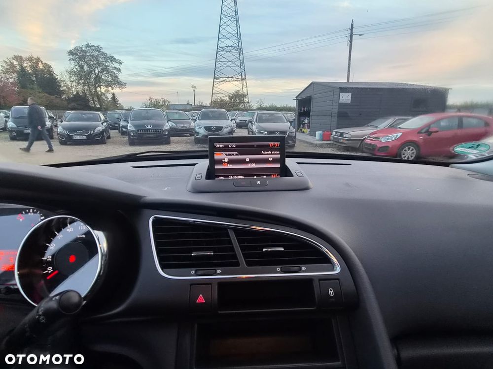 Peugeot 3008 1.6 Premium - 18