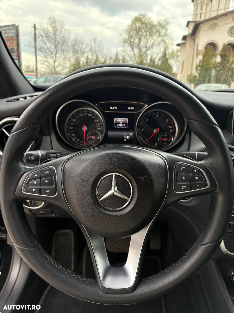 Mercedes-Benz GLA - 8