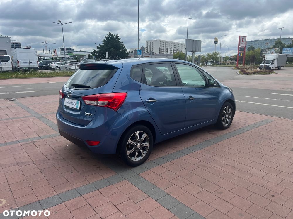 Hyundai ix20 1.4 Premium blue - 10