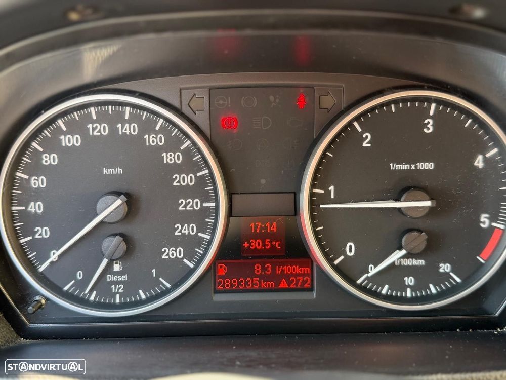 BMW 320 d xDrive Pack M - 11