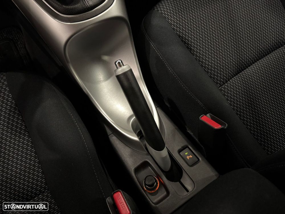 Toyota Auris 1.33 VVT-i ACtive+AC - 32