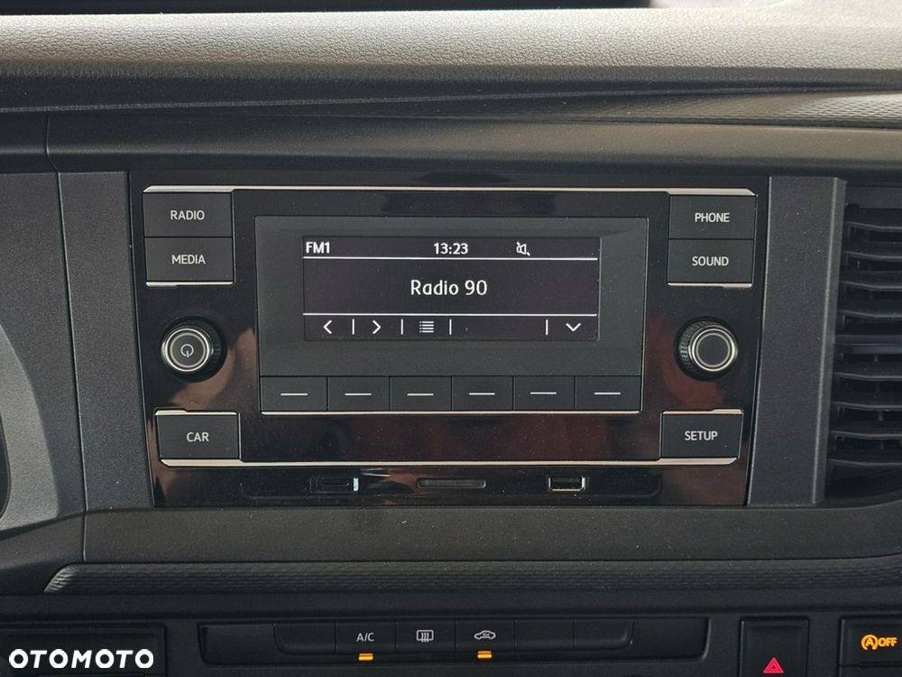 Volkswagen Transporter - 22