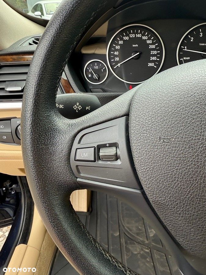 BMW 3GT 320i xDrive Sport-Aut Sport Line - 19