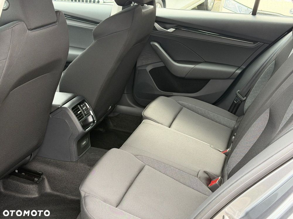 Skoda Octavia 1.5 TSI mHEV Essence DSG - 17