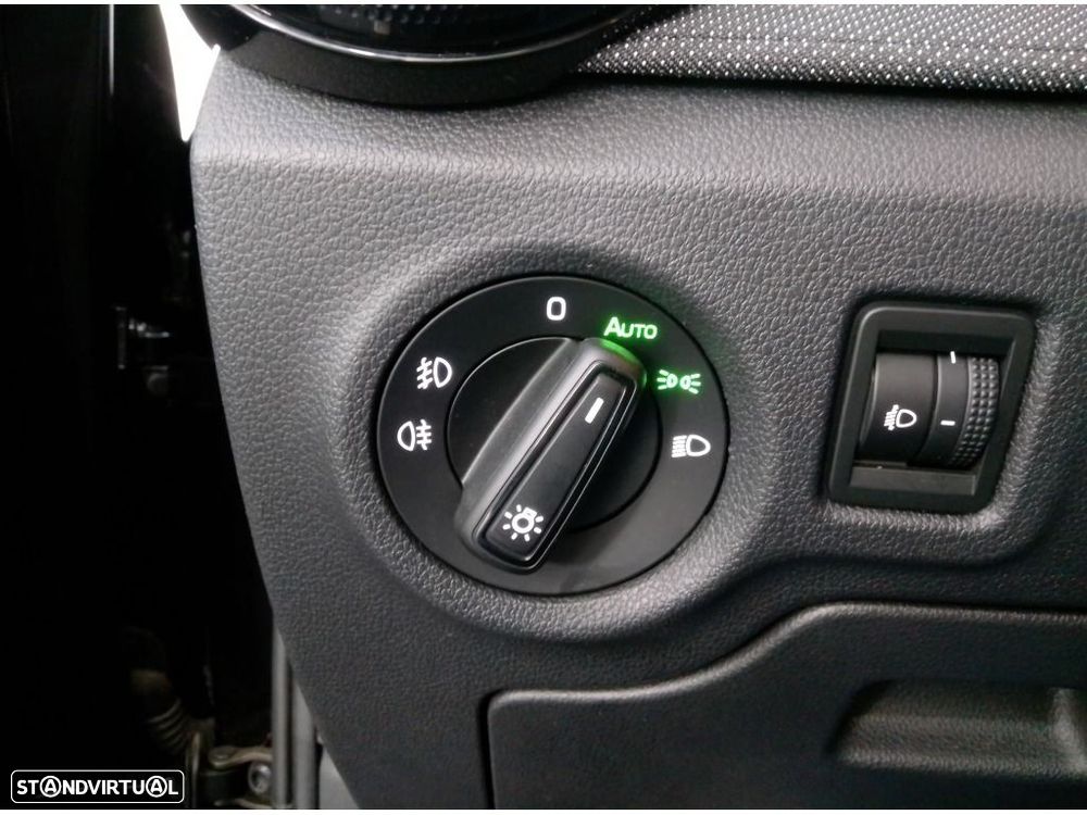 Skoda Fabia 1.0 TSI Selection DSG - 11