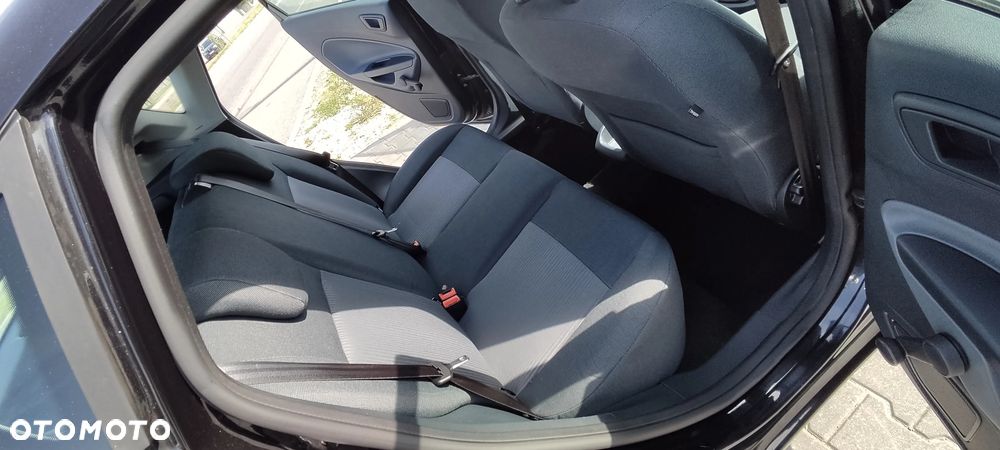 Ford Fiesta 1.25 Viva - 28