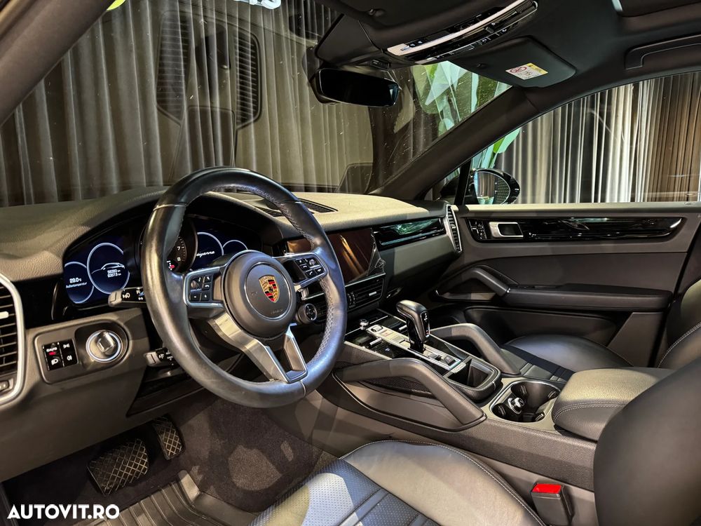 Porsche Cayenne Coupe - 10