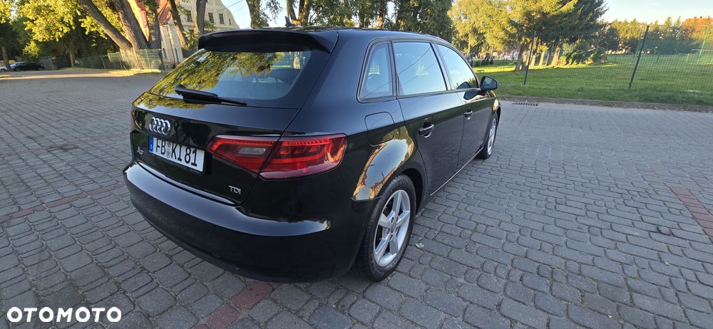 Audi A3 2.0 TDI (clean diesel) S tronic Attraction - 4