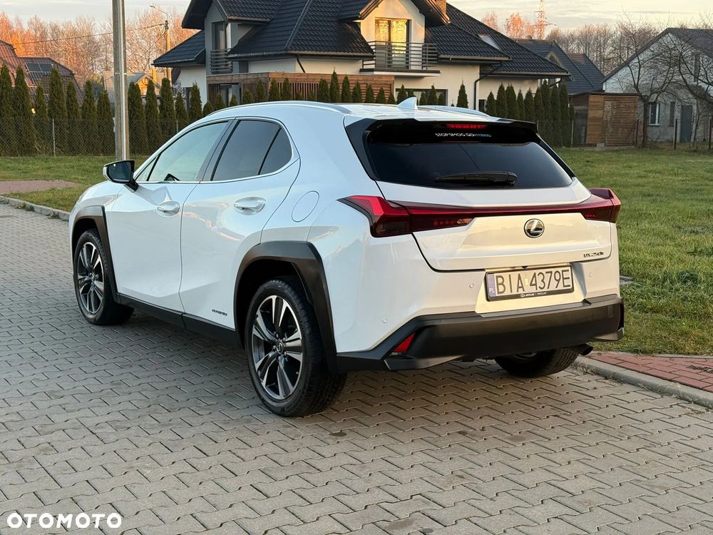 Lexus UX 250h Prestige 2WD - 8