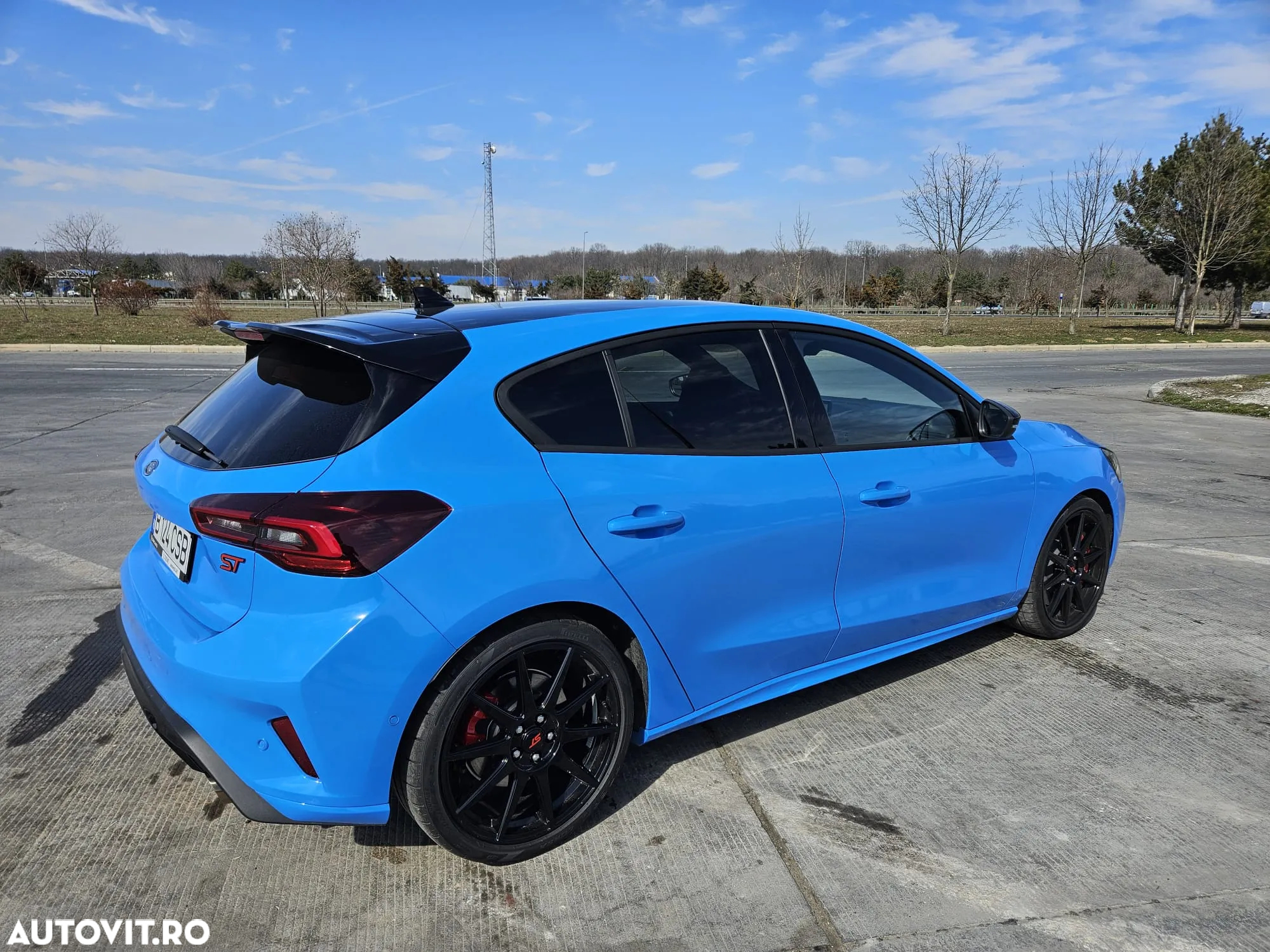Ford Focus 2.3 Ecoboost 6MT ST X - 6