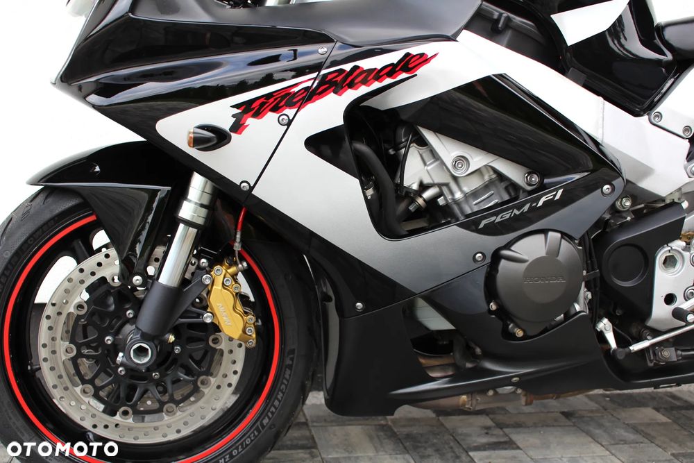 Honda CBR - 13