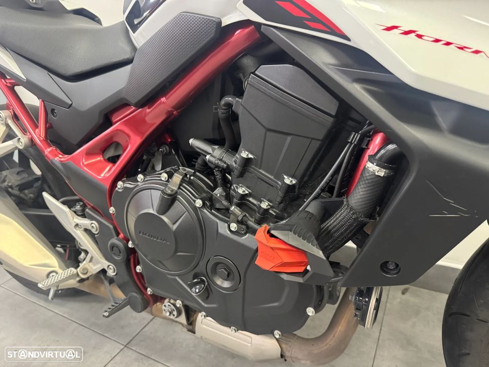 Honda CB 750 Hornet - 8