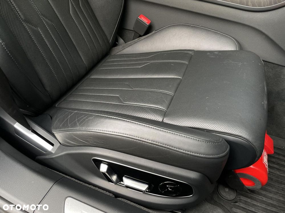 Audi A8 - 30