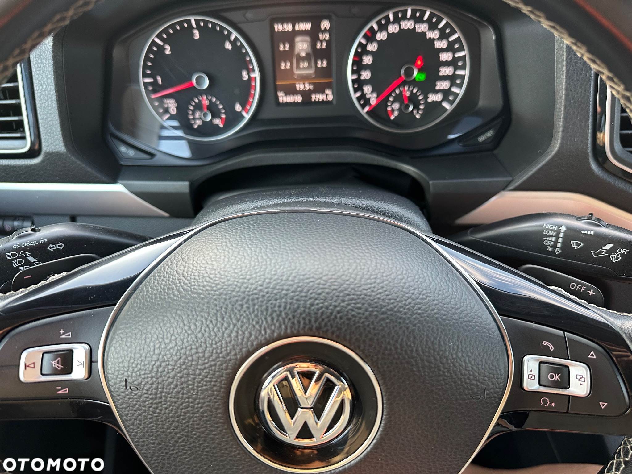 Volkswagen Amarok 3.0 V6 TDI 4Mot Highline - 18