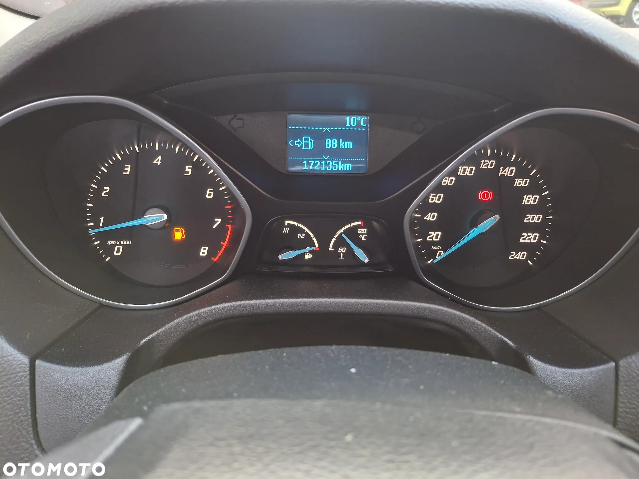 Ford Focus 1.6 Ambiente - 26