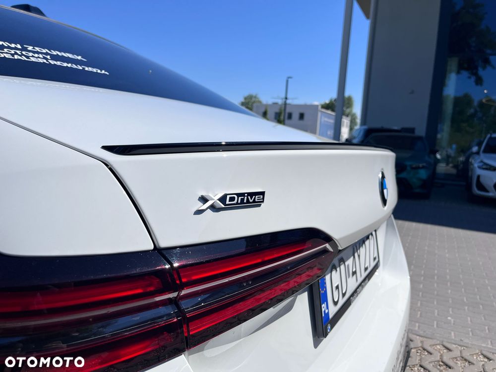 BMW Seria 5 520d xDrive mHEV - 37