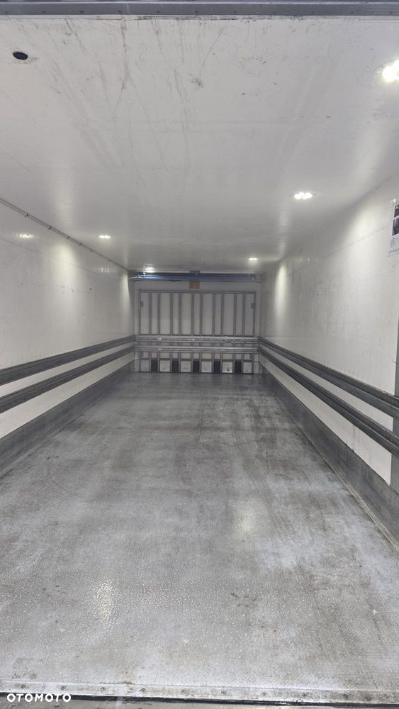 Scania P320 Euro 6 6x2 chłodnia izoterma kurierka 20 palet niski przebieg! super stan! rama do zabudowy laweta - 13