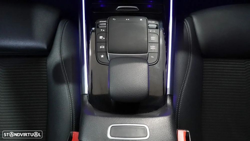 Mercedes-Benz GLA 200 d 8G-DCT Progressive Advanced - 41