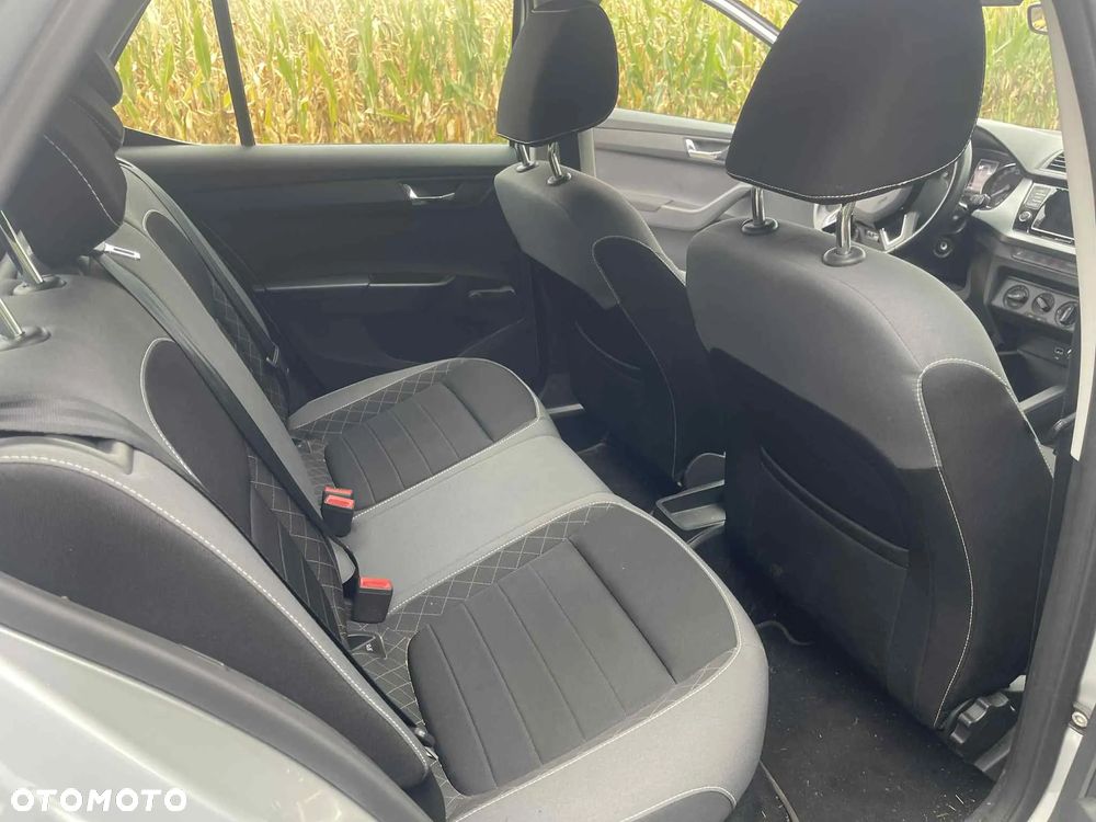 Skoda Fabia 1.0 Ambition - 11