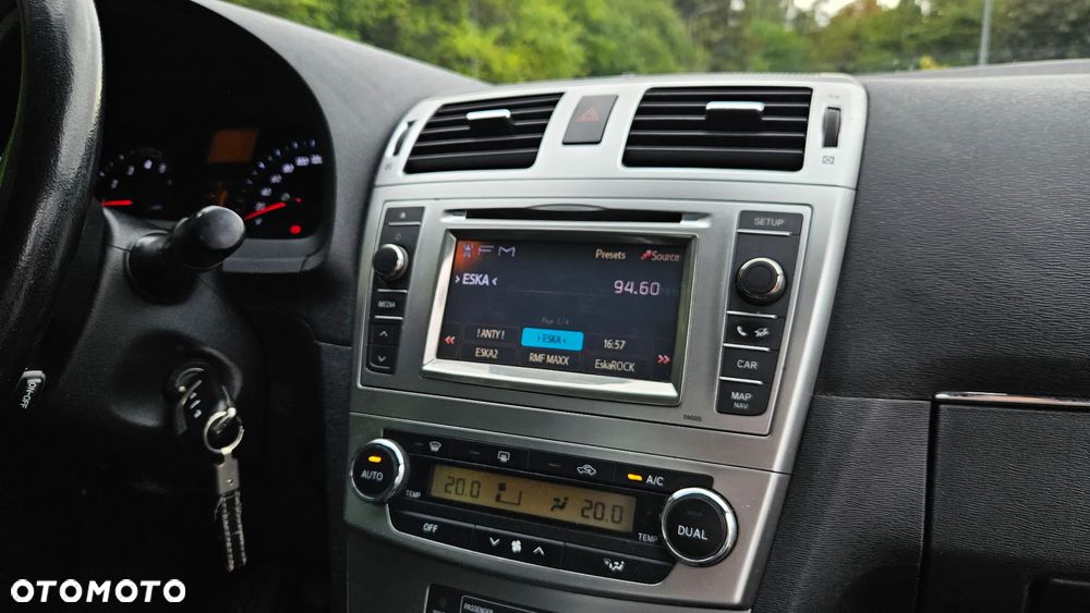 Toyota Avensis - 12