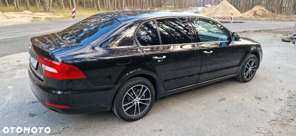 Skoda Superb 2.0 TDI Ambition - 6
