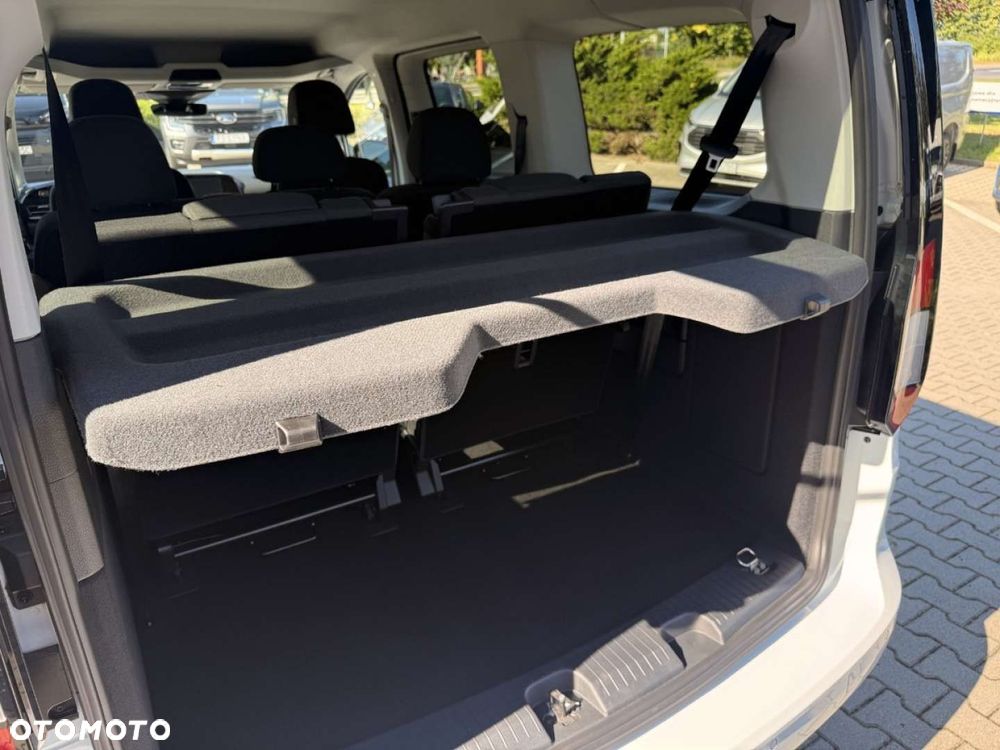 Ford Tourneo Connect Grand - 27