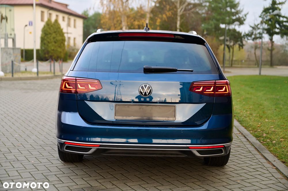 Volkswagen Passat - 14