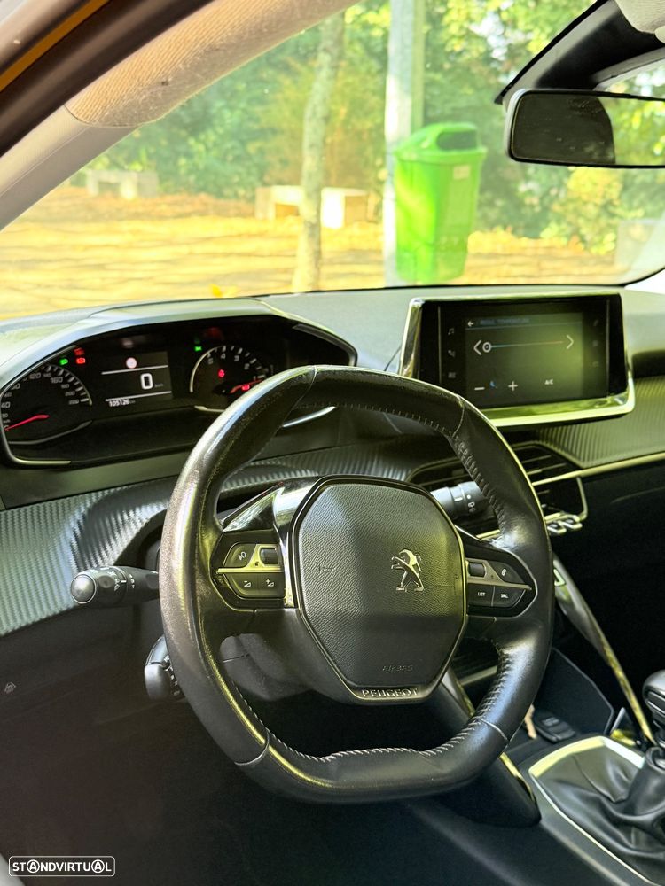 Peugeot 208 1.2 PureTech Allure - 11