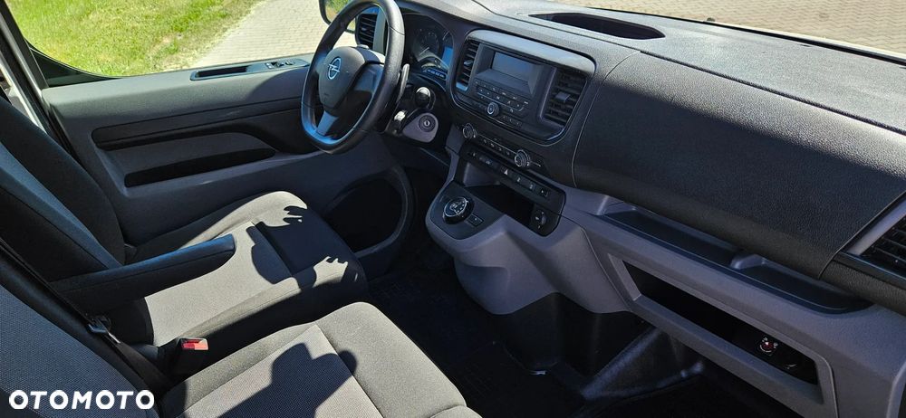 Opel Vivaro - 8